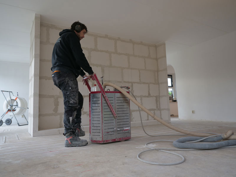 Monteur Vloerverwarming frezen Ecotherm Vloerverwarming